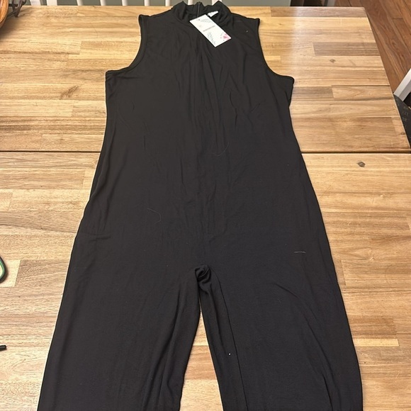 MAKE ME CHIC ⭐️jumpsuit - Picture 4 of 6